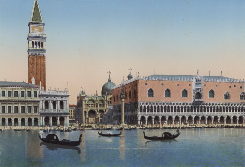 Venedig, Piazzetta San Marco und Dogenpalast von der Lagune von Italian Photographer