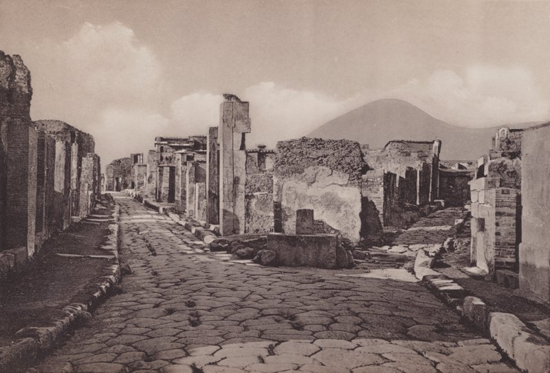 Via Consolare und Porta Di Ercolano, Konsularstraße, Tor von Herculaneum (s/w Foto) von Italian Photographer