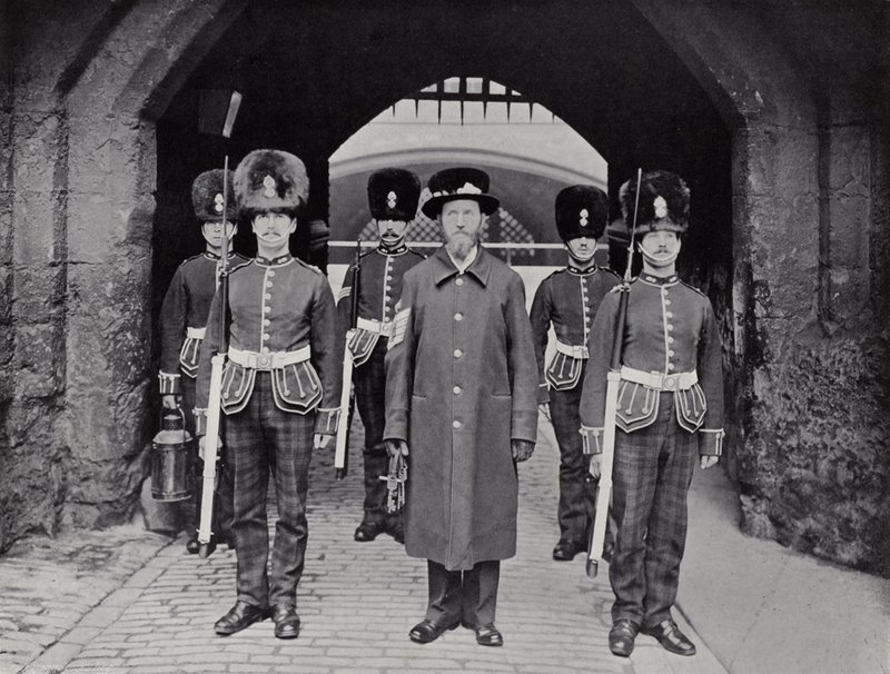 Verriegelung der Turmtore, Wer kommt da? von J. Benjamin Stone