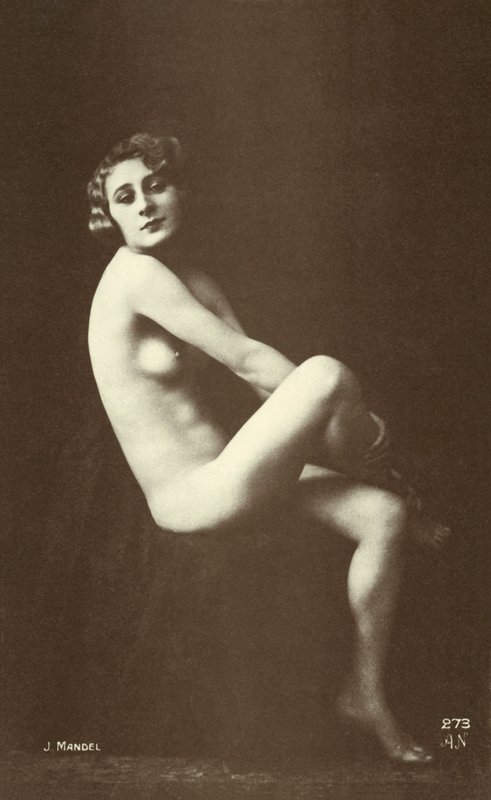 Weiblicher Akt von Julian or Julien Mandel