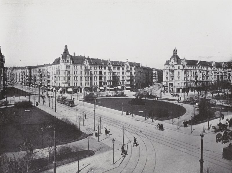 Charlottenburg, Savigny-Platz von Photographer German