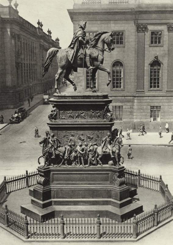 Berlin: Denkmal Friedrichs des Großen von Sasha Stone