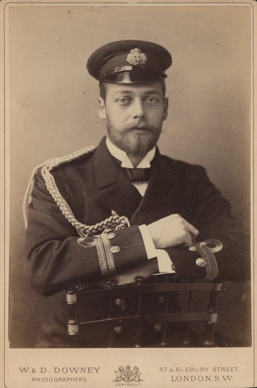 Prinz Georg von Wales in Marineuniform von William and Daniel Downey