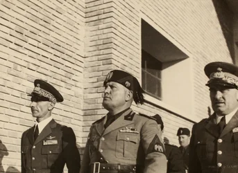 Einweihung der Gebäude des Königlichen Flughafens "Fausto Pesci" in Bologna, erbaut von der Firma Mauro Toschi fu Ulisse, in Anwesenheit des Duce Benito Mussolini, 24.10.1936 (s/w Foto)