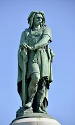 Kolossale Statue von Vercingetorix (72-46 v. Chr.), Gallischer Anführer - Skulptur von Millet Aime (1819-1891)