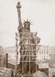 Montage der Freiheitsstatue, Paris 1883