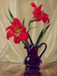 Amaryllis-Lilien in einem dunklen Glasgefäß