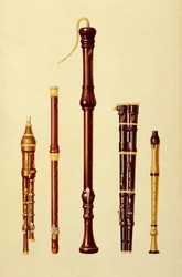 Eine Doppel-Flageolett, eine deutsche Flöte, eine Bassblockflöte, eine Doppel-Flageolett und eine Blockflöte, aus 