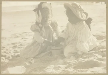 Fiola Flannery, Kitty Stieglitz