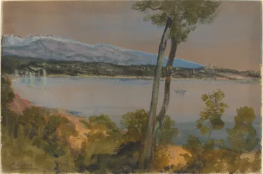 Berge hinter einem See