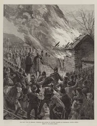 Der Mietkrieg in Irland, das Verbrennen der Häuser von vertriebenen Mietern in Glenbeigh, County Kerry