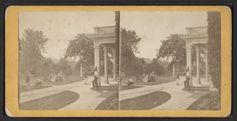 Ost-Rasen und Portikus, Oneida Community, New York State, ca. 1870