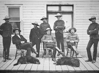 North-West Mounted Police in Edmonton zur Aufrechterhaltung von Recht und Ordnung während der frühen Tage des Klondike/Yukon Goldrauschs
