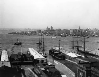 Panorama des New Yorker Hafens, vor 1900