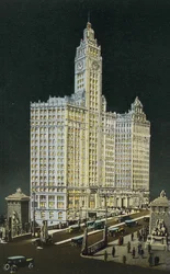 Das Wrigley Building, Süd- und Nordteil, bei Nacht