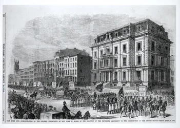 New York City: Demonstration der farbigen Einwohner von New York zu Ehren der Annahme des fünfzehnten Verfassungszusatzes der Vereinigten Staaten, 8. April 1870, aus 