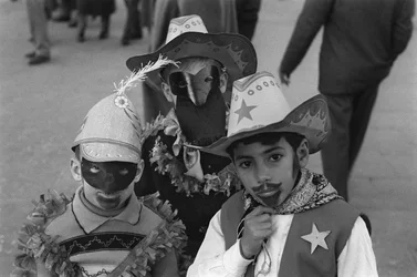 Crotone, Kinder in Masken 1957, Crotone