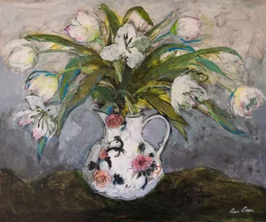 Weiße Tulpen in einem Eisensteinkrug, 2019