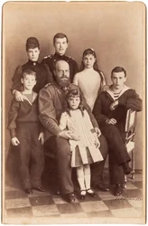Die Familie des Kaisers Alexander III - Die Romanows: Die Familie des Kaisers Alexander III, Anonym. Albumin-Foto