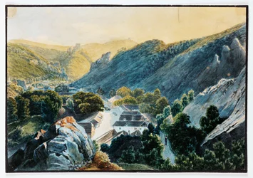 Vorderbrühl-Tal in Niederösterreich und Husarentempel, ein kleines, romantisches Gebäude mit Aussicht