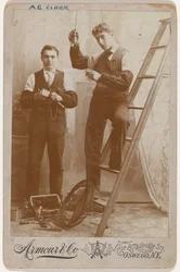 Porträt von Elektrikern, ca. 1904
