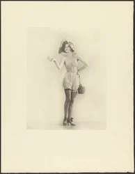 [Frau in Dessous]