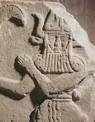 Relief, das ein hethitisches Idol darstellt, 11.-9. Jahrhundert v. Chr.