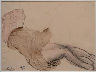 Frau liegend, halbnackt und mit verschränkten Armen hinter dem Kopf