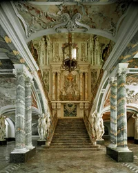 Blick auf das große Treppenhaus von Schloss Augustusburg, entworfen vom Architekten Johann Balthasar Neumann (1687-1753), Brühl, Deutschland