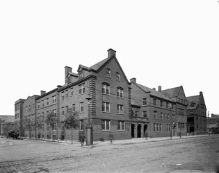 Hull House, Chicago, Illinois, USA, ca. 1905