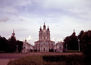 Architektur: Ansicht des Smolny-Klosters, erbaut zwischen 1748 und 1835 von Francesco Bartolomeo Rastrelli, Sankt Petersburg, Russland