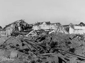 Die Bombardierungen von Sermide: im Zweiten Weltkrieg beschädigte Gebäude
