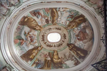 Gewölbe mit biblischen Szenen