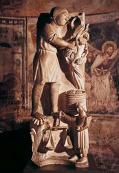 September, Skulptur aus dem Monatszyklus von Benedetto Antelami (1178-1233), Baptisterium von Parma, Emilia-Romagna, Italien