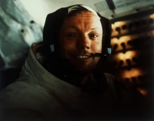 Kommandant Neil Armstrong im Mondmodul auf dem Mond, Apollo 11 Mission, Juli 1969