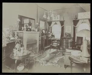 Ein Wohnzimmer im Haus des Dramatikers Henry Martyn Blossom, 23 East 30th Street, New York, 1908