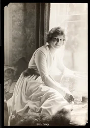 Porträt von Hazel Dawn, ca. 1915