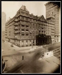 Das Murray Hill Hotel, Park Avenue und 40th Street, New York, 1919