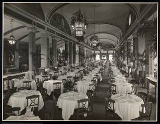 Das Dachgartenrestaurant im Hotel Pennsylvania, 1919