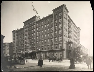 Windsor Hotel an der 5th Avenue von der 46. bis zur 47. Straße, New York, 1898