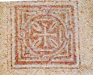 Detail eines Kreuzes aus dem Mosaikboden der byzantinischen Kirche in Shoham, Israel, ca. 5. Jahrhundert n. Chr. (Mosaik)