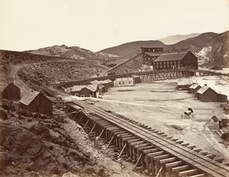Eureka-Quarz-Mühle und Flume, Nevada, 1875, gedruckt ca. 1876