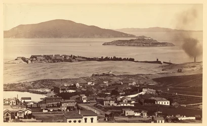 [Alcatraz und Black Point vom Russian Hill aus, San Francisco]