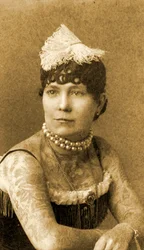 Porträt von Nora Hildebrandt, ca. 1895