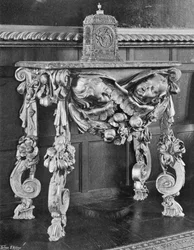 Ein Grinling Gibbons Konsolentisch