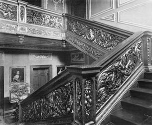 Vier Seiten der Treppe