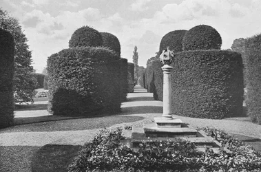 Heslington Hall: Formschöne Formschnittarbeiten