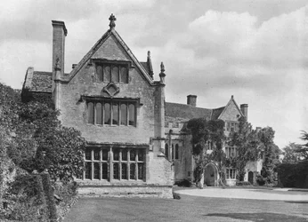 Vor dem großen Salon