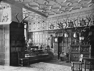 Das Podium in der Halle