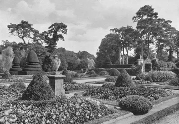 Die Ostseite des Gartens